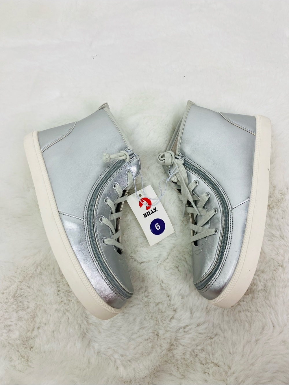 NWT BILLY Footwear Haring Kids Silver high top Sneakers Size 6